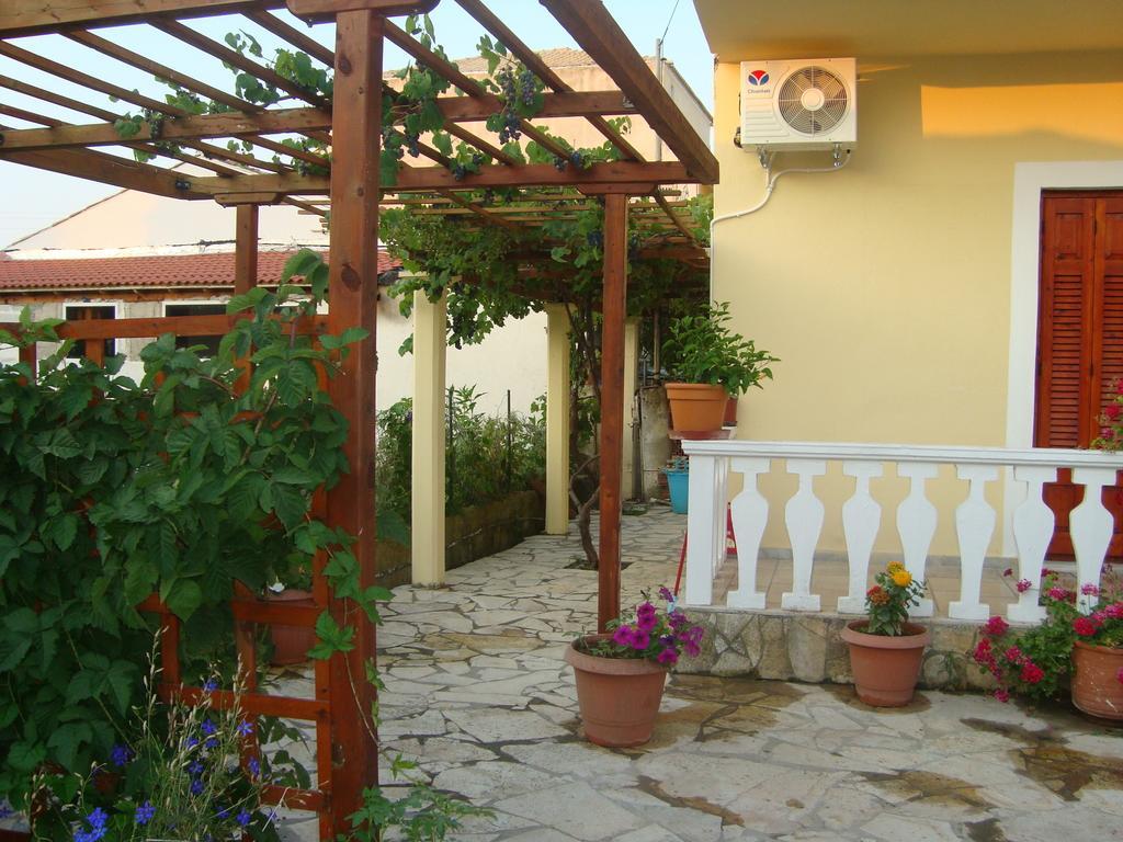 Apartment Victoria Agios Georgios (Corfu) Exterior foto